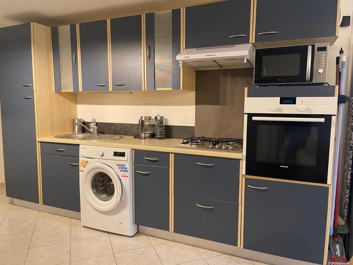 Apartment Bas De 